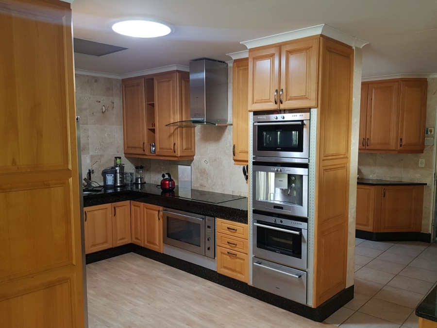 5 Bedroom Property for Sale in Abbotsford Eastern Cape